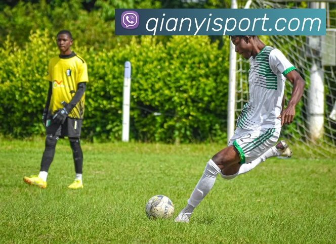 哈曼称赞凯恩为防守做牺牲但希望他专注进球位置